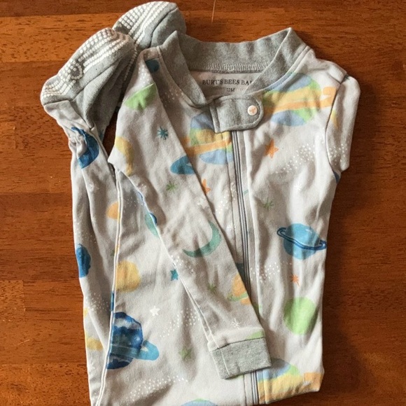 Burt’s Bees Footy Pajamas Bundle, 6-18 Months - Picture 4 of 5
